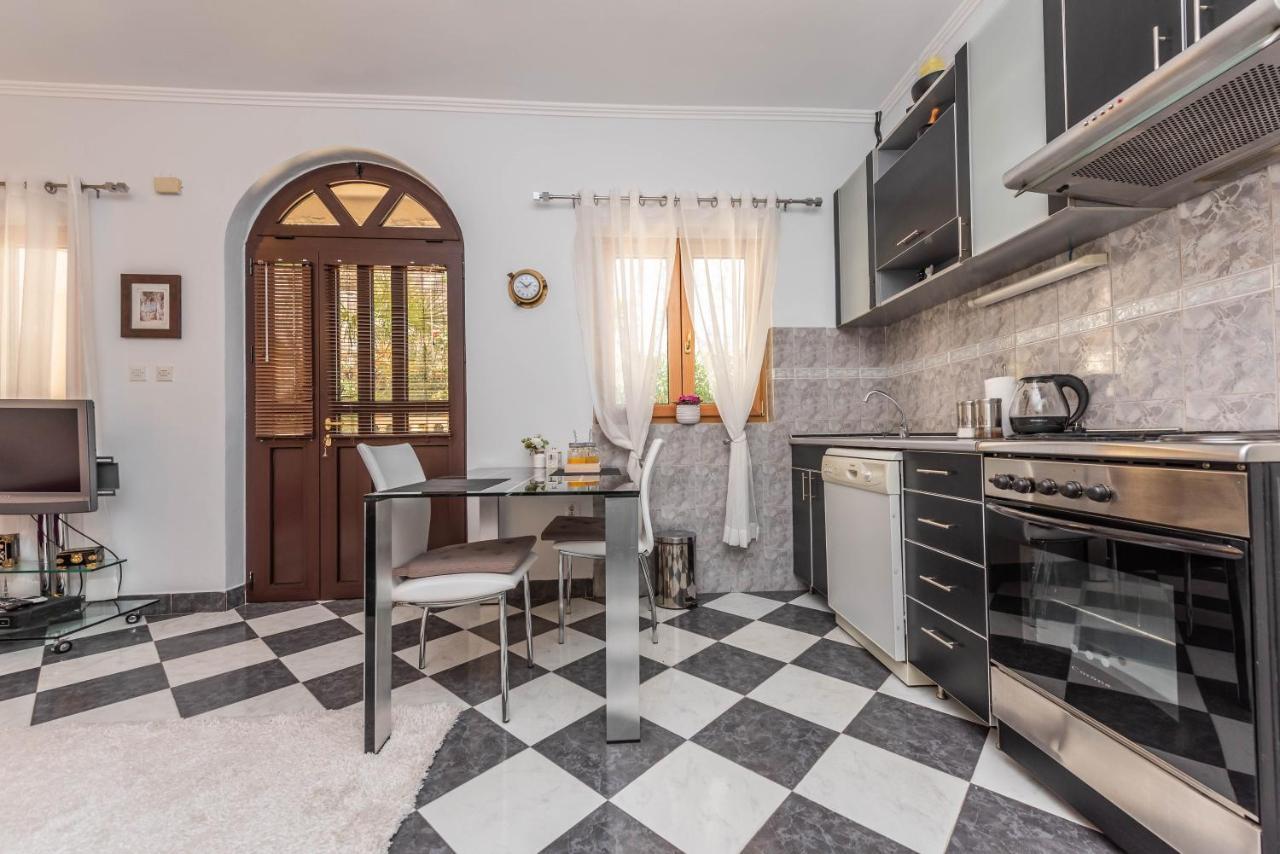 S&P City Center Apartments Kotor Luaran gambar