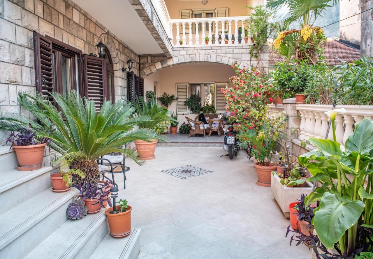 S&P City Center Apartments Kotor Luaran gambar